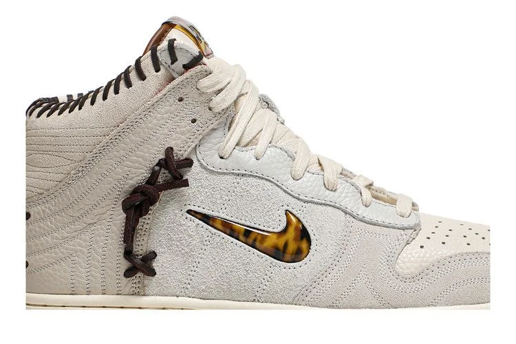 Кроссовки Bodega x Nike Dunk High 'Friends & Family'
