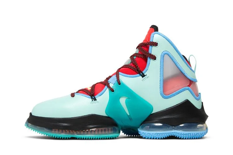 Кроссовки Nike LeBron 19 'LeBronival'