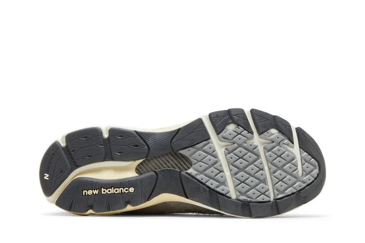 Кроссовки Teddy Santis x New Balance 990v3 Made In USA 'Marblehead'