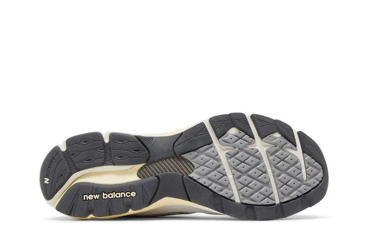 Кроссовки Teddy Santis x New Balance 990v3 Made in USA 'Sea Salt'