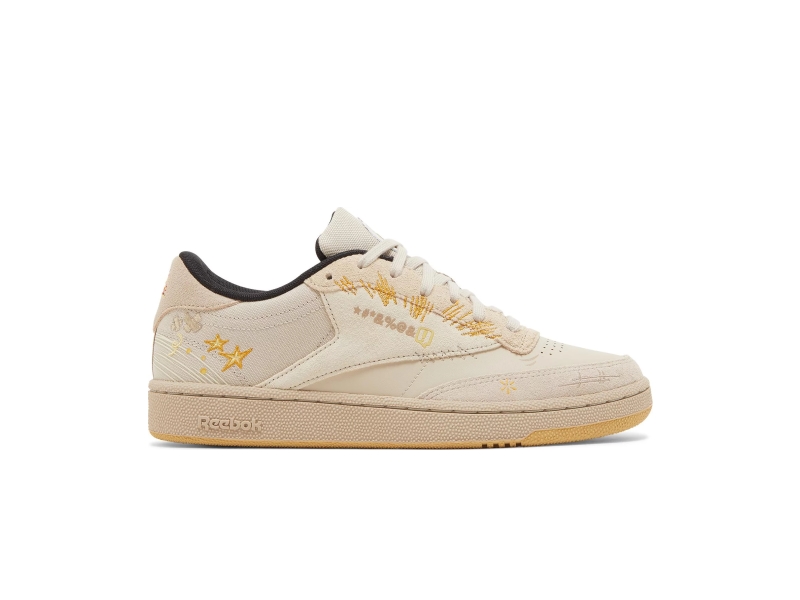 looney-tunes-x-reebok-club-c-85-props