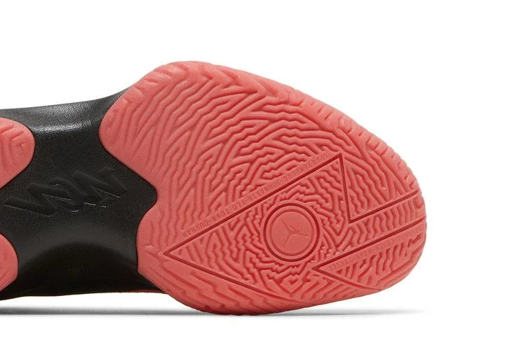 Кроссовки Naruto x Air Jordan Jordan Zion 1 SP 'Nine Tails'