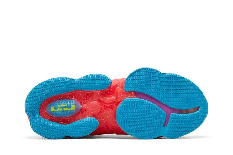 Кроссовки Nike LeBron 19 'King's Crown'