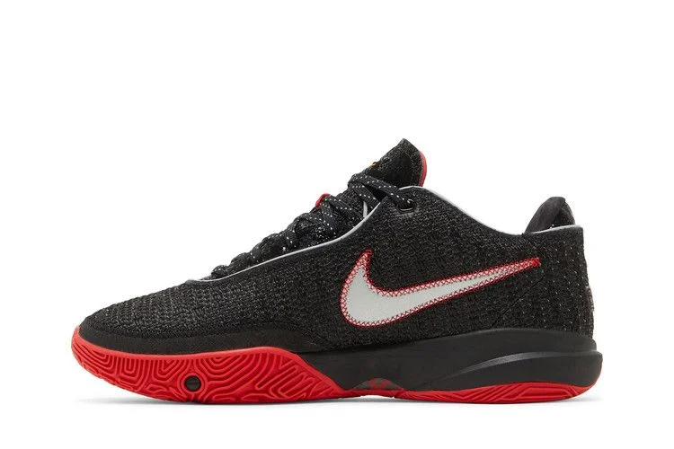 Кроссовки Nike LeBron 20 'Trinity'