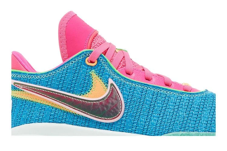 Кроссовки Nike LeBron 20 GS 'Laser Blue'