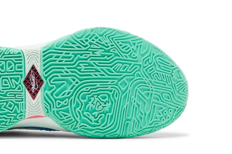 Кроссовки Nike LeBron 20 GS 'Laser Blue'