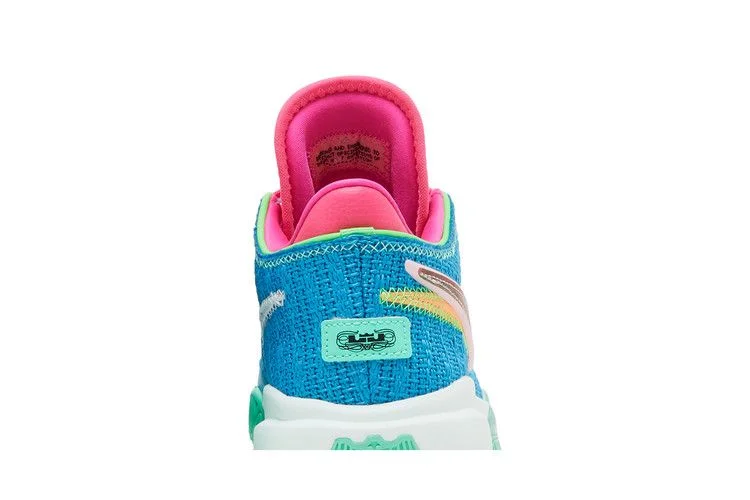 Кроссовки Nike LeBron 20 GS 'Laser Blue'