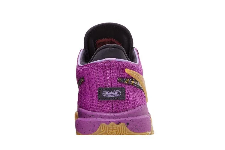 Кроссовки Nike LeBron 20 GS 'Young Heirs'