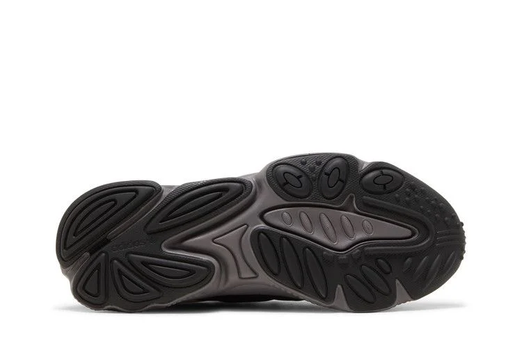 Кроссовки adidas Ozweego 'Black Charcoal Screaming Green'