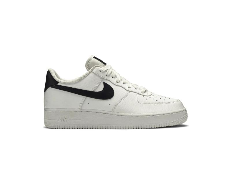 wmns-nike-air-force-1-07-white-black