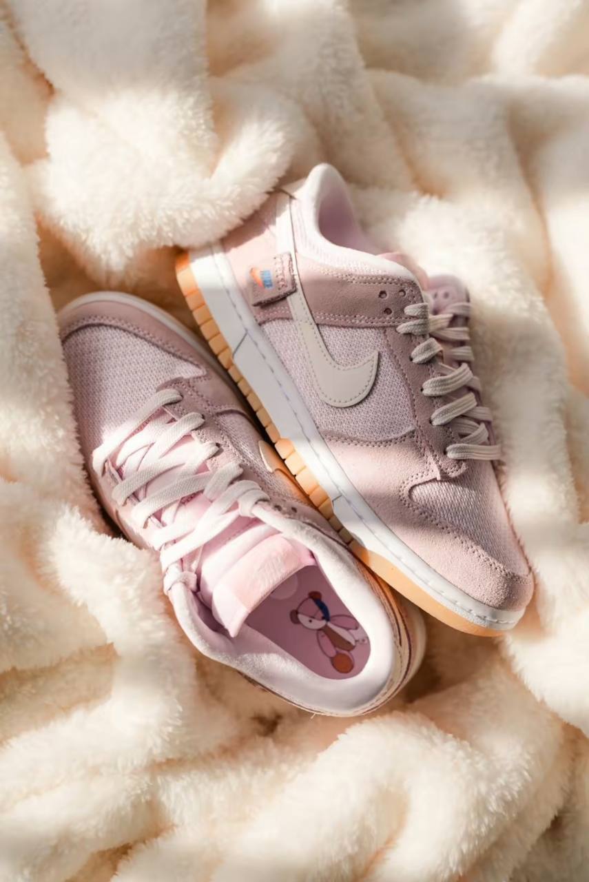 Nike dunk bear on sale