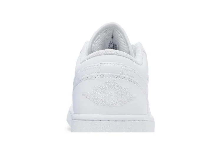 Кроссовки Air Jordan 1 Low 'Triple White' 2022