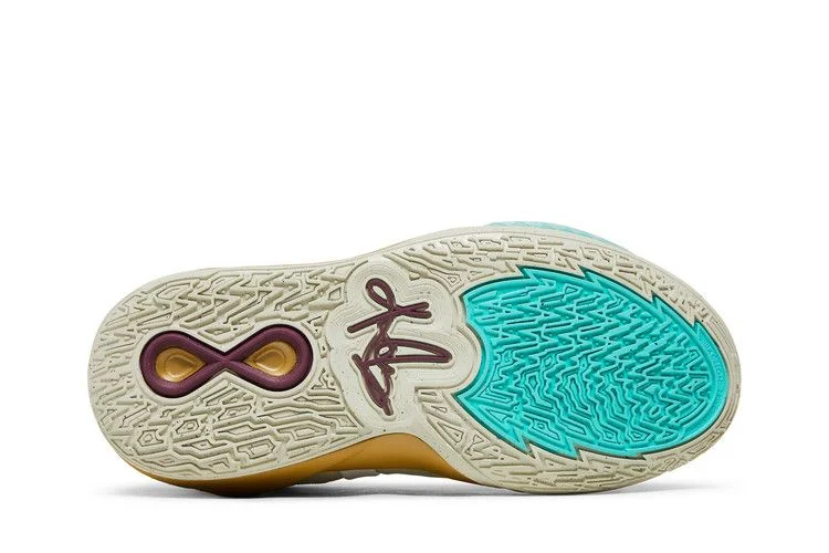 Кроссовки Sue Bird x Nike Kyrie Infinity GS 'Golden Tribute'