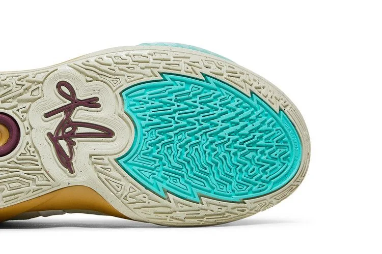 Кроссовки Sue Bird x Nike Kyrie Infinity GS 'Golden Tribute'