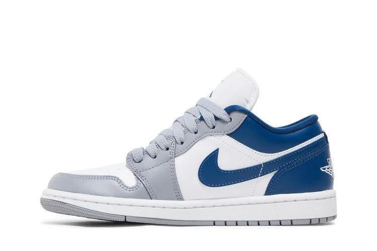Кроссовки Wmns Air Jordan 1 Low 'French Blue'