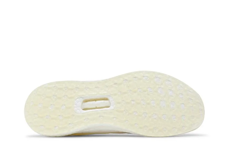 Кроссовки adidas UltraBoost Made To Be Remade 'Non Dyed'