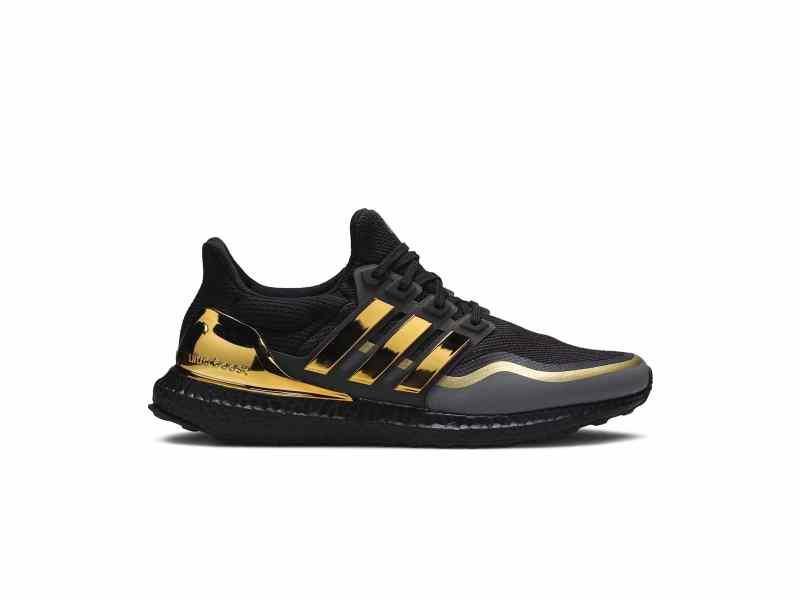 adidas-ultraboost-metallic-gold