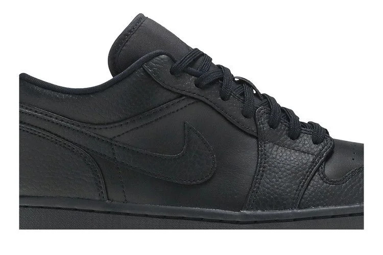 Кроссовки Air Jordan 1 Low 'Triple Black'