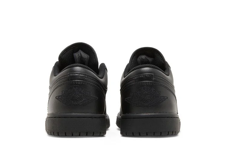 Кроссовки Air Jordan 1 Low 'Triple Black' 2022
