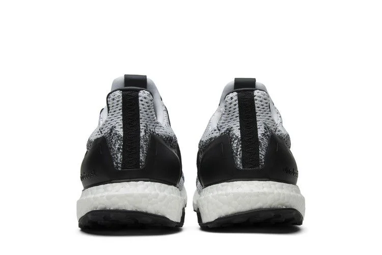 Кроссовки Sneakersnstuff x Social Status x adidas UltraBoost SE 'White Black'