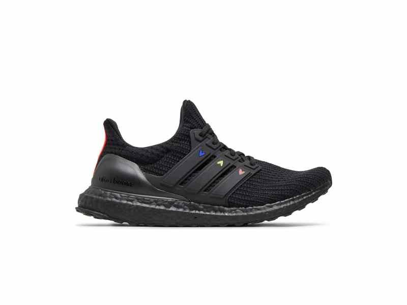 adidas-ultraboost-4-0-dna-black-hearts