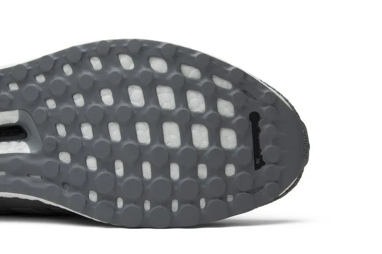 Кроссовки Adidas UltraBoost 3.0 'Grey Three'