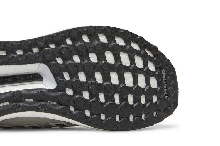 Кроссовки Adidas UltraBoost 4.0 'White Black'