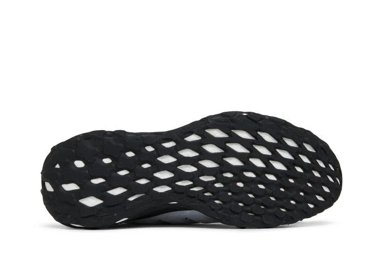 Кроссовки Adidas UltraBoost Web DNA 'White Black'