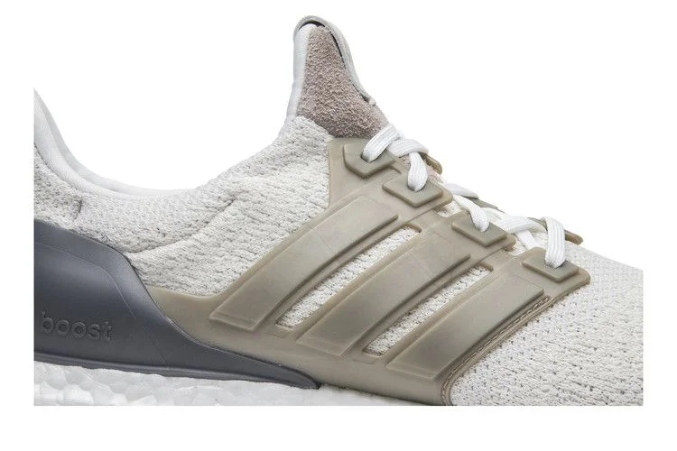 Кроссовки Sneakersnstuff x Social Status x adidas UltraBoost Lux 'Vintage White'