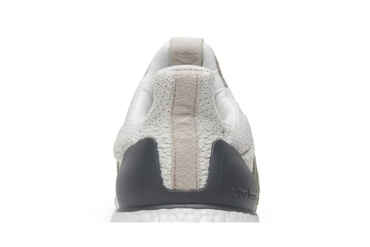 Кроссовки Sneakersnstuff x Social Status x adidas UltraBoost Lux 'Vintage White'