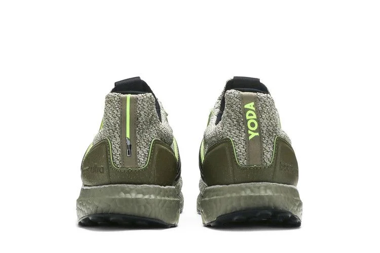 Кроссовки Star Wars x adidas UltraBoost DNA 'Yoda'