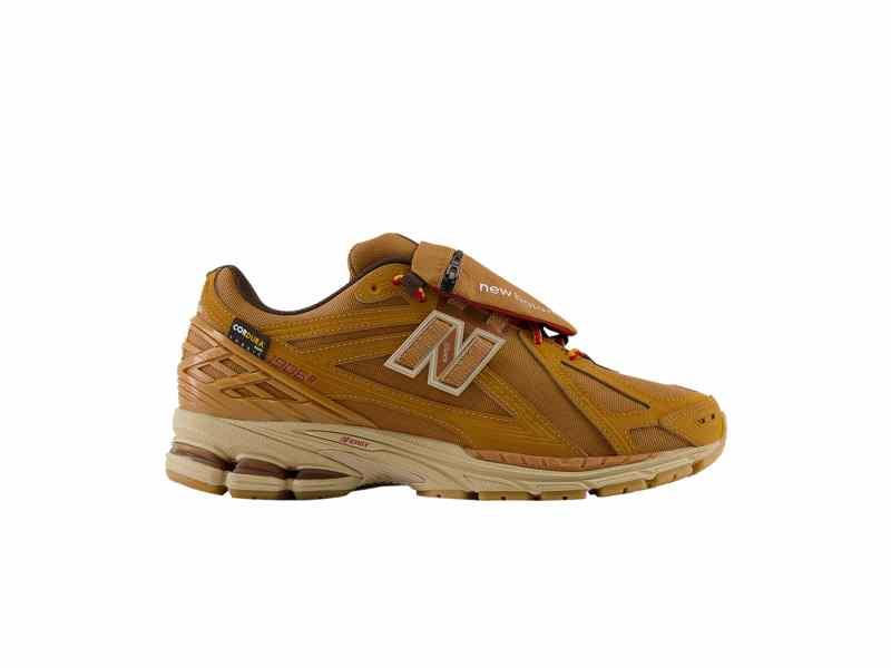 new-balance-1906r-cordura-pouch-vintage-wheat