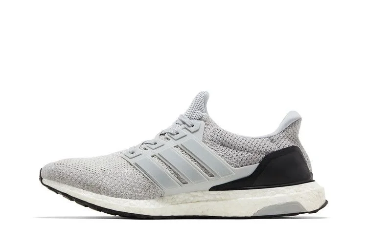 Кроссовки Adidas UltraBoost 2.0 'Clear Onix'