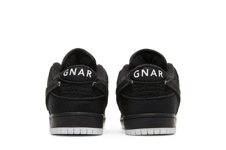 Кроссовки Gnarhunters x Nike Dunk Low SB 'Black'