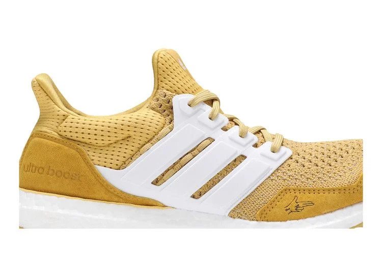 Кроссовки Happy Gilmore x Extra Butter x adidas UltraBoost 1.0 'Gold Jacket'