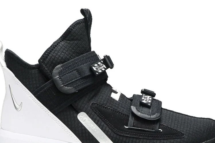 Кроссовки Nike LeBron Soldier 13 'Chrome'