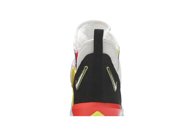 Кроссовки Nike LeBron Soldier 13 'Light Photo Blue Crimson'