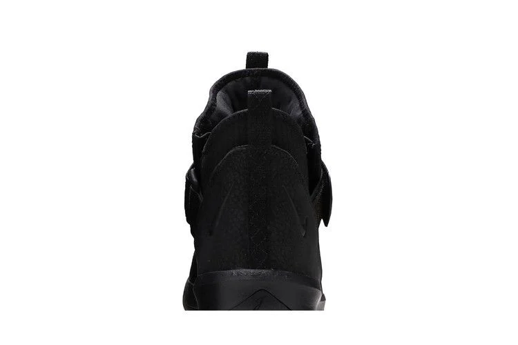 Кроссовки Nike LeBron Soldier 13 SFG 'Black Out'