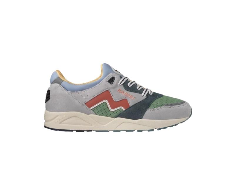 karhu-aria-95-dawn-blue-apricot-brandy