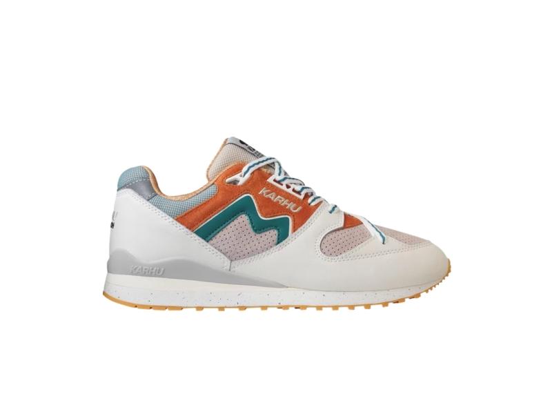 karhu-synchron-classic-month-of-the-pearl-pack-lily-white