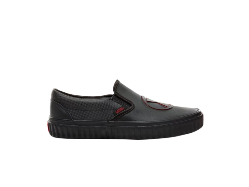 marvel-x-vans-slip-on-black-widow