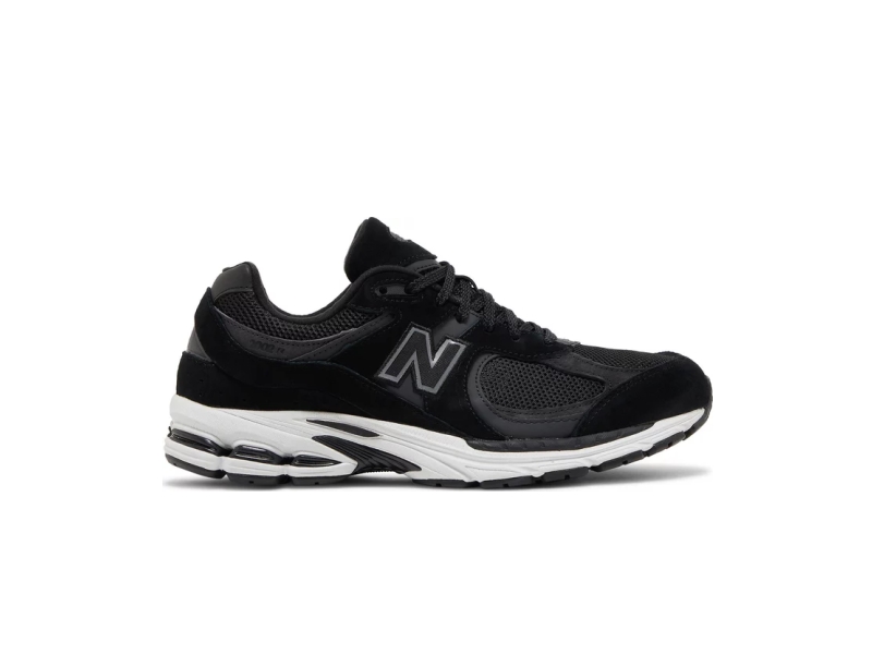 new-balance-2002r-black-gunmetal