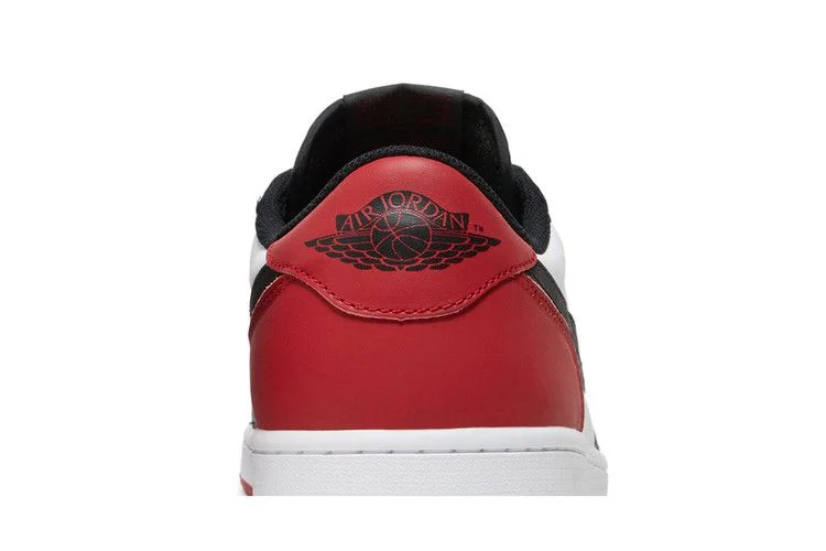 Кроссовки Air Jordan 1 Retro Low OG 'Black Toe'