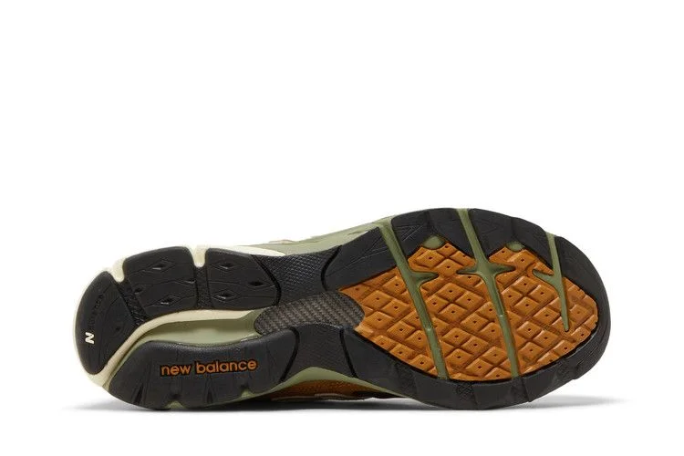 Кроссовки Teddy Santis x New Balance 990v3 Made in USA 'Tan Green'