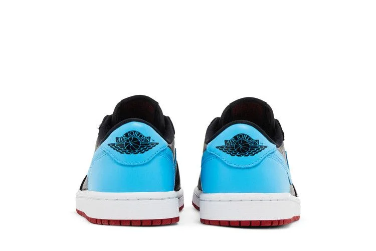 Кроссовки Wmns Air Jordan 1 Retro Low OG 'NC to Chi'