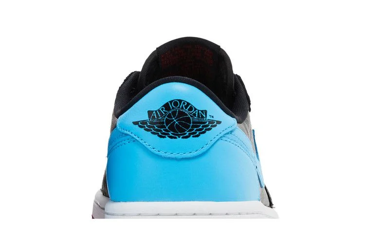 Кроссовки Wmns Air Jordan 1 Retro Low OG 'NC to Chi'