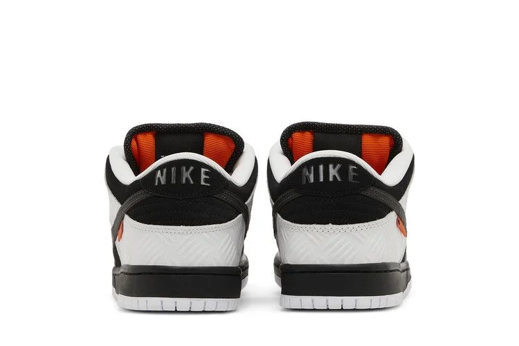 Кроссовки TIGHTBOOTH x Nike Dunk Low SB
