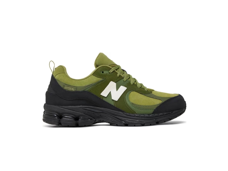 the-basement-x-new-balance-2002r-moss-green