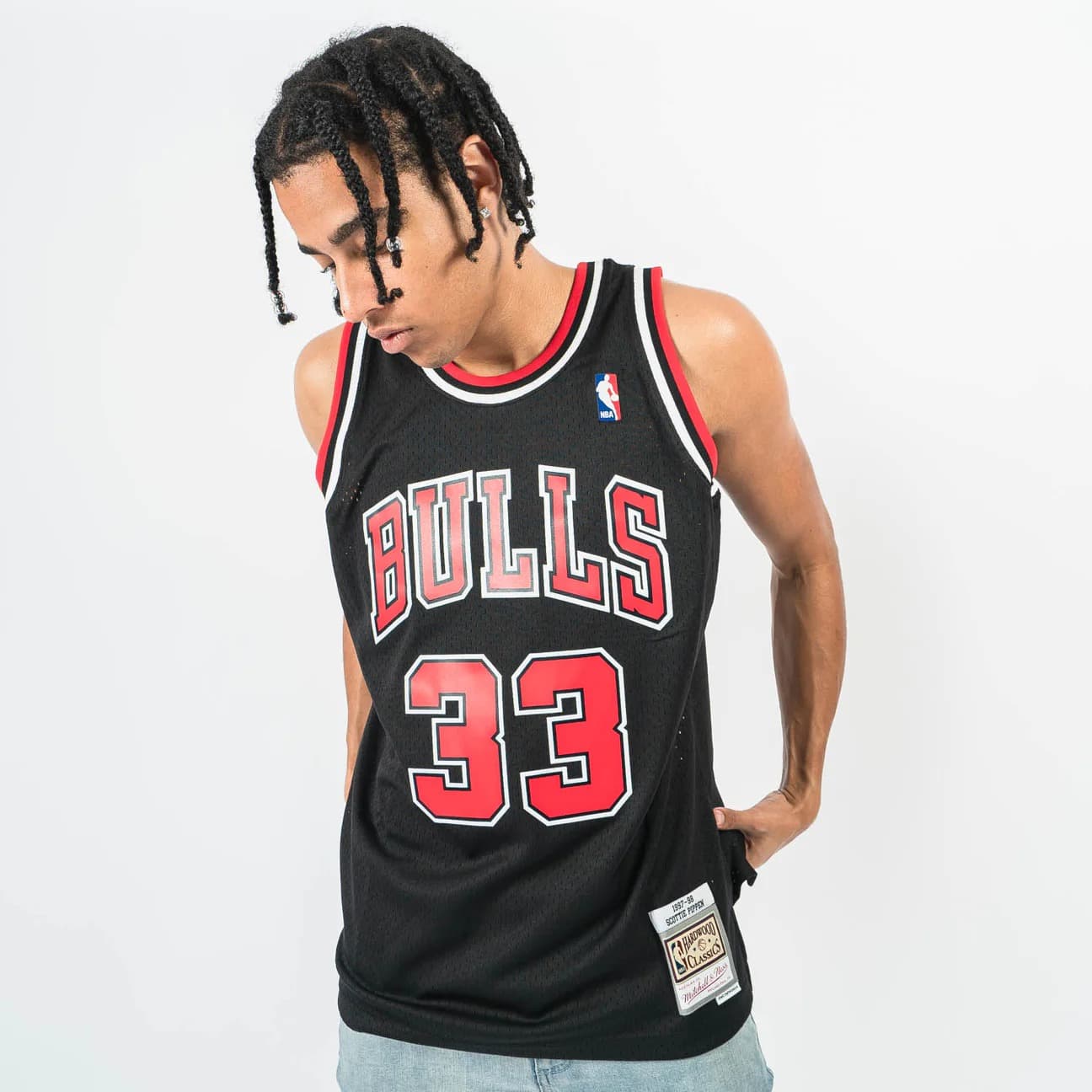 1997-1998-chicago-bulls-scottie-pippen-33-swingman-hardwood-classic-black-jersey