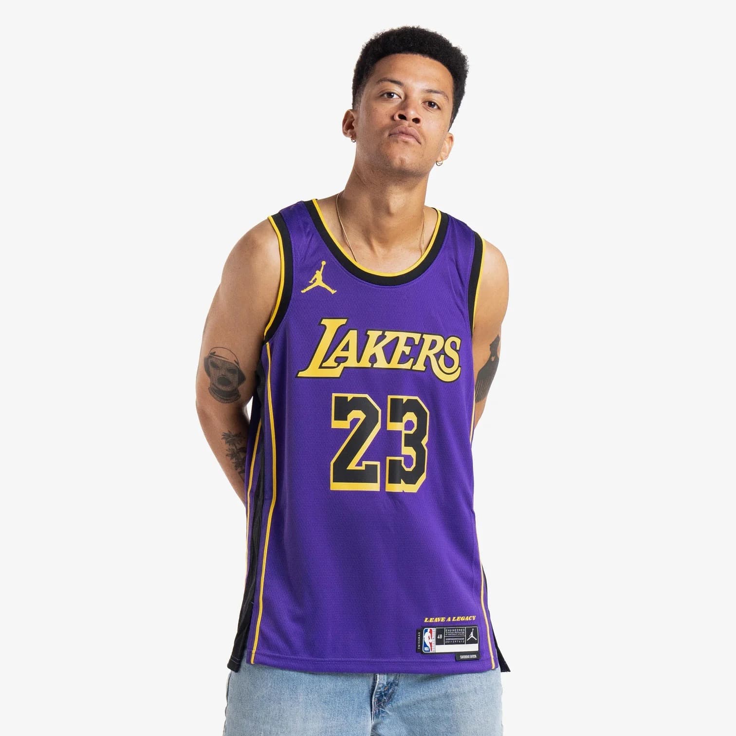 2023-24-los-angeles-lakers-lebron-james-23-swingman-statement-edition-purple-jersey